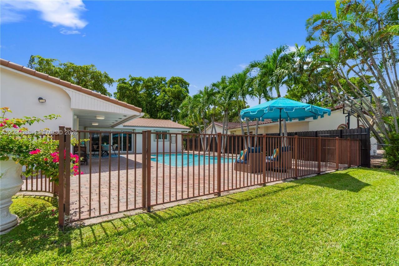 7311 Sabal Dr, Miami Lakes, FL 33014 Photo