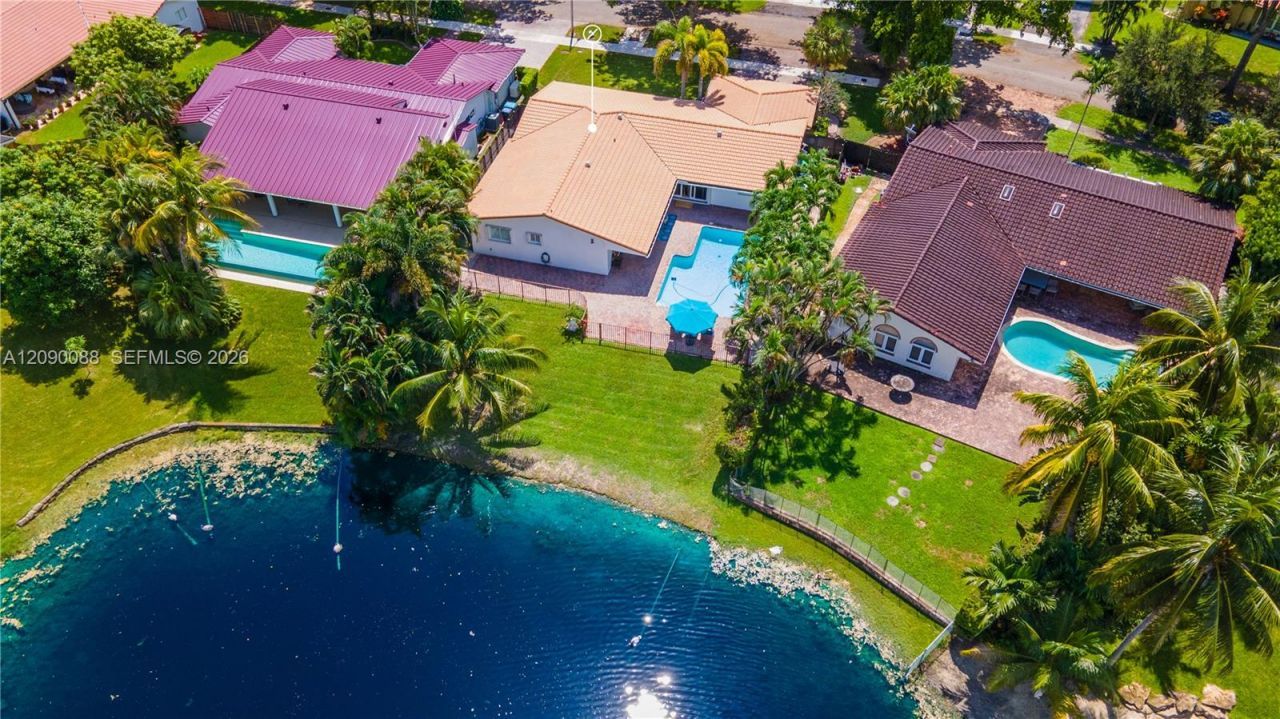 7311 Sabal Dr, Miami Lakes, FL 33014 Photo
