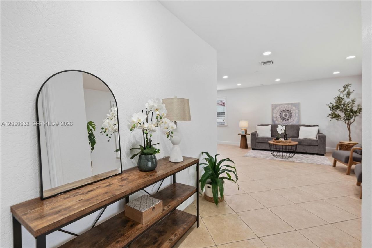 7311 Sabal Dr, Miami Lakes, FL 33014 Photo