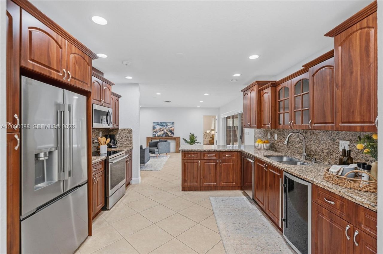 7311 Sabal Dr, Miami Lakes, FL 33014 Photo