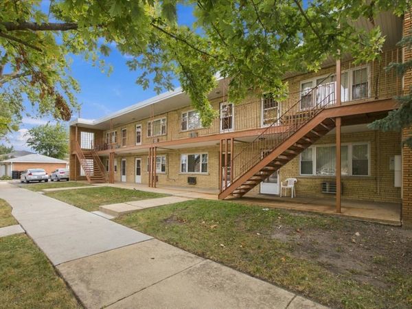 6256 W 64th Place , Unit 102, Chicago, IL 60638