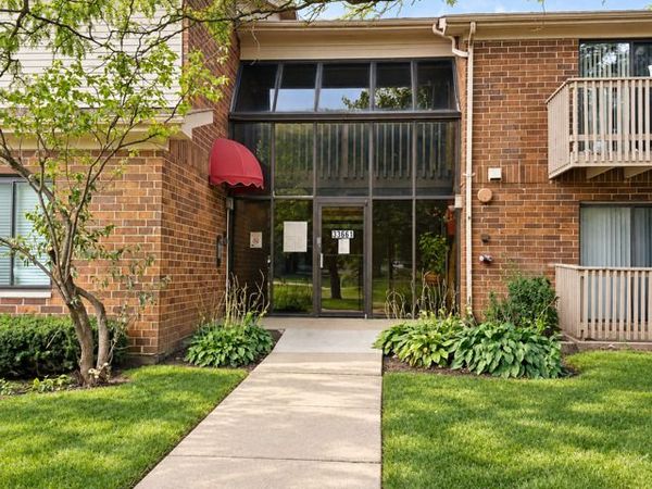 33661 N Royal Oak Lane , Unit 105, Grayslake, IL 60030