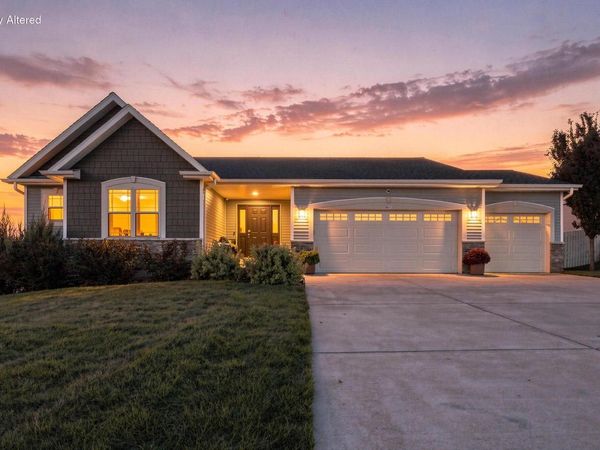 901 Casey DRIVE, Watertown, WI 53094