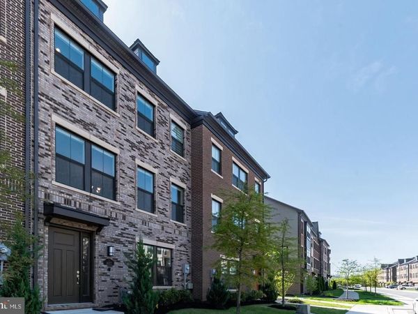 3057 ALAN SHEPARD , OAK HILL, VA 20171