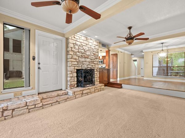 176 World Of Tennis SQ, Lakeway, TX 78734