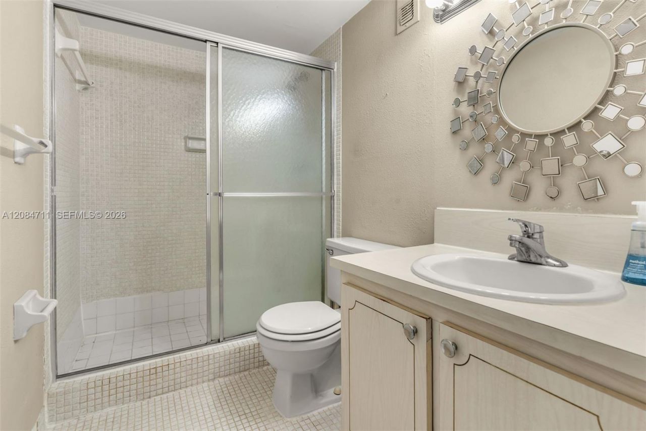1700 NE 191st St, Unit 508, Miami, FL 33179 Photo