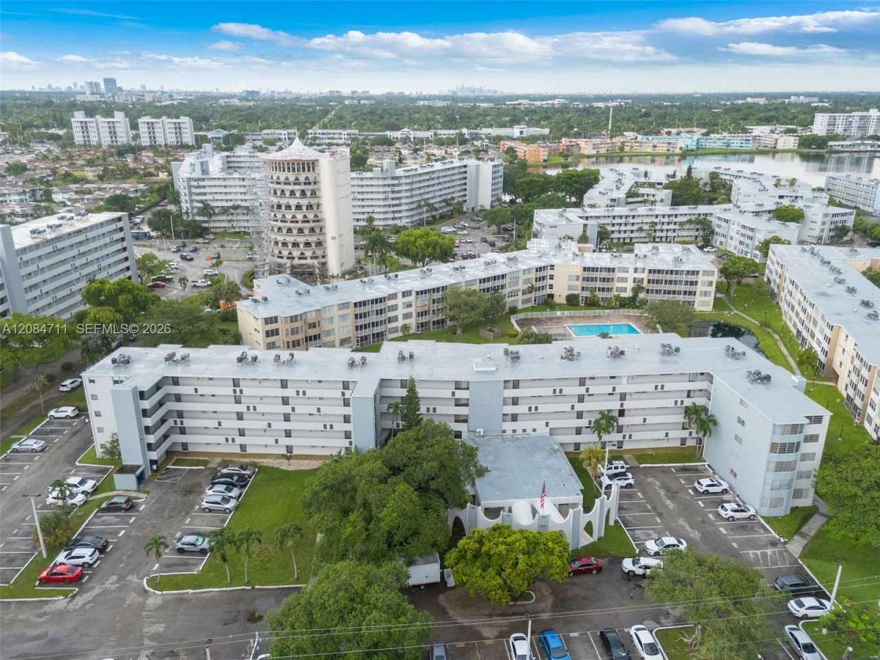 1700 NE 191st St, Unit 508, Miami, FL 33179 Photo