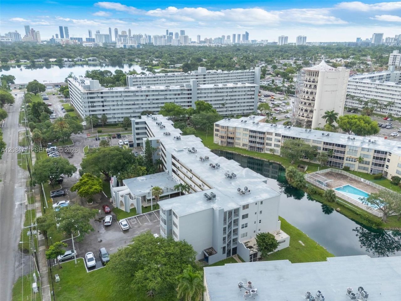 1700 NE 191st St, Unit 508, Miami, FL 33179 Photo