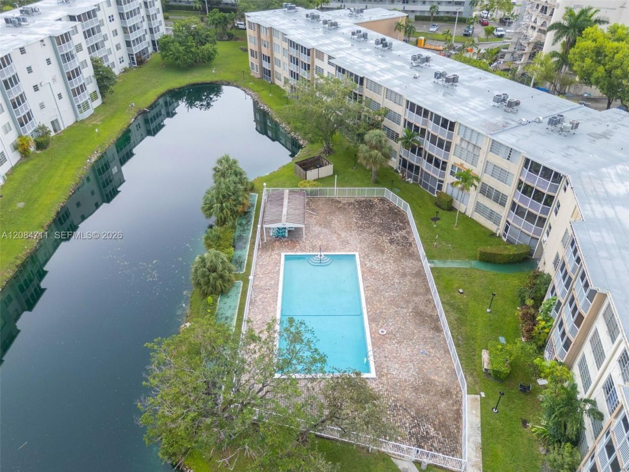 1700 NE 191st St, Unit 508, Miami, FL 33179 Photo