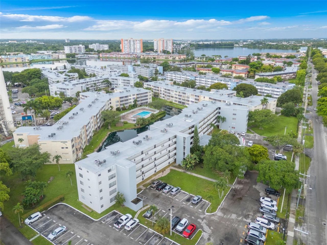 1700 NE 191st St, Unit 508, Miami, FL 33179 Photo