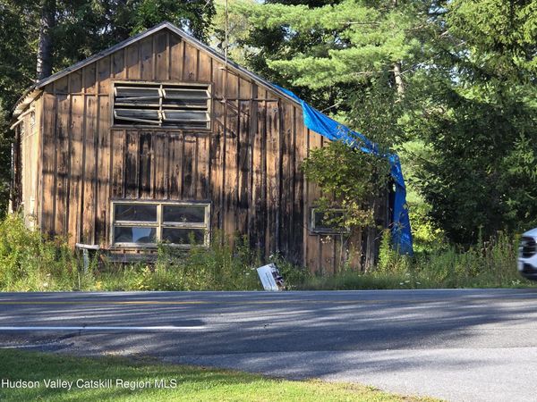 5956 New York 81 , Greenville, NY 12083
