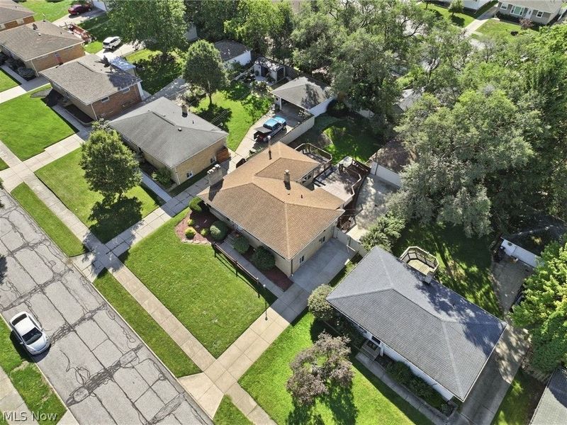 2775 Somia Drive , Parma, OH 44134 Photo 3