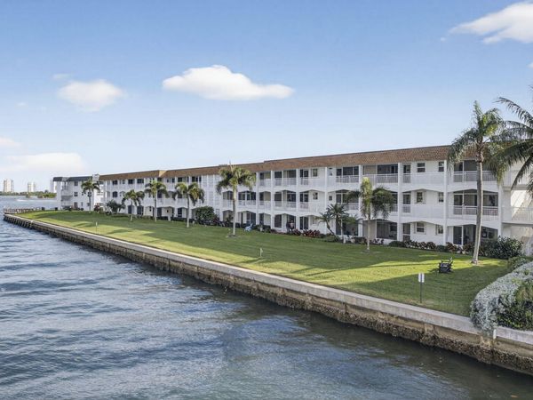 111 Shore Court, Unit 301, North Palm Beach, FL 33408