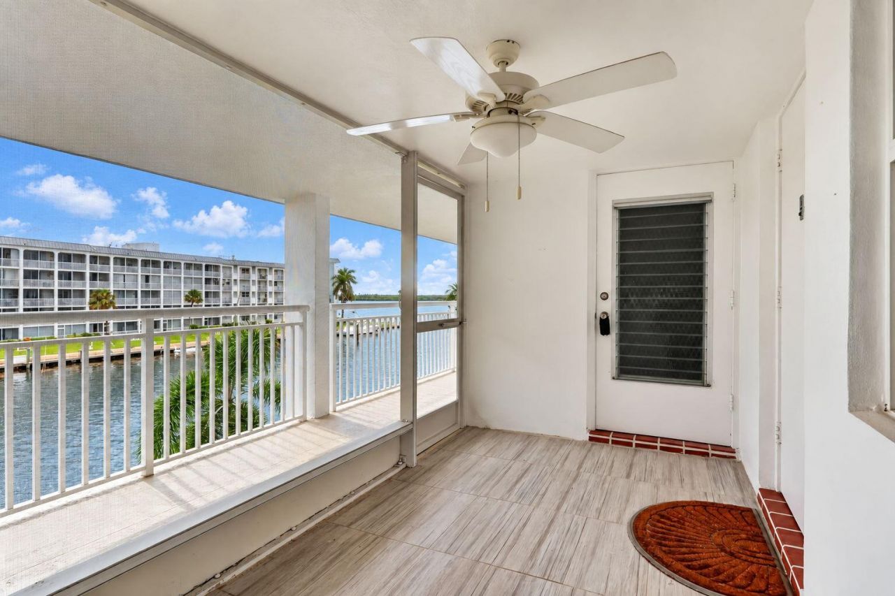111 Shore Court, Unit 301, North Palm Beach, FL 33408 Photo