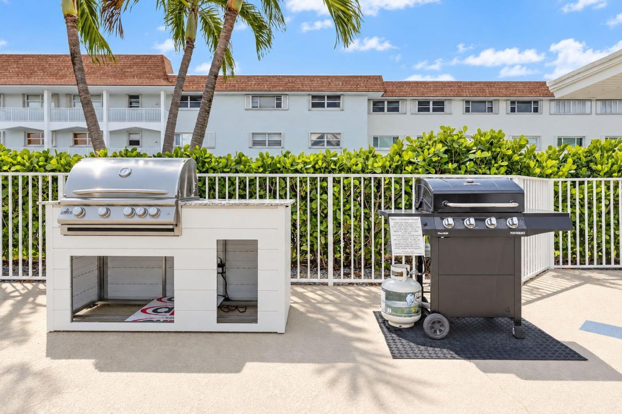 111 Shore Court, Unit 301, North Palm Beach, FL 33408 Photo