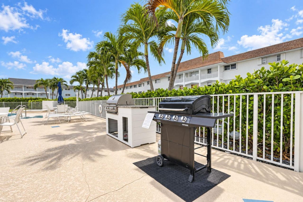 111 Shore Court, Unit 301, North Palm Beach, FL 33408 Photo