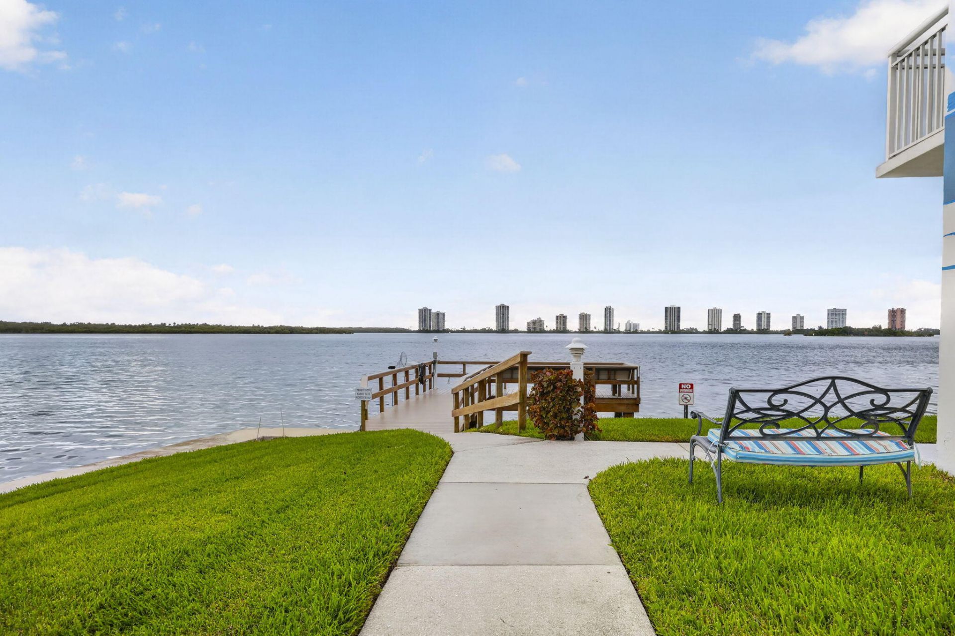111 Shore Court, Unit 301, North Palm Beach, FL 33408 Photo