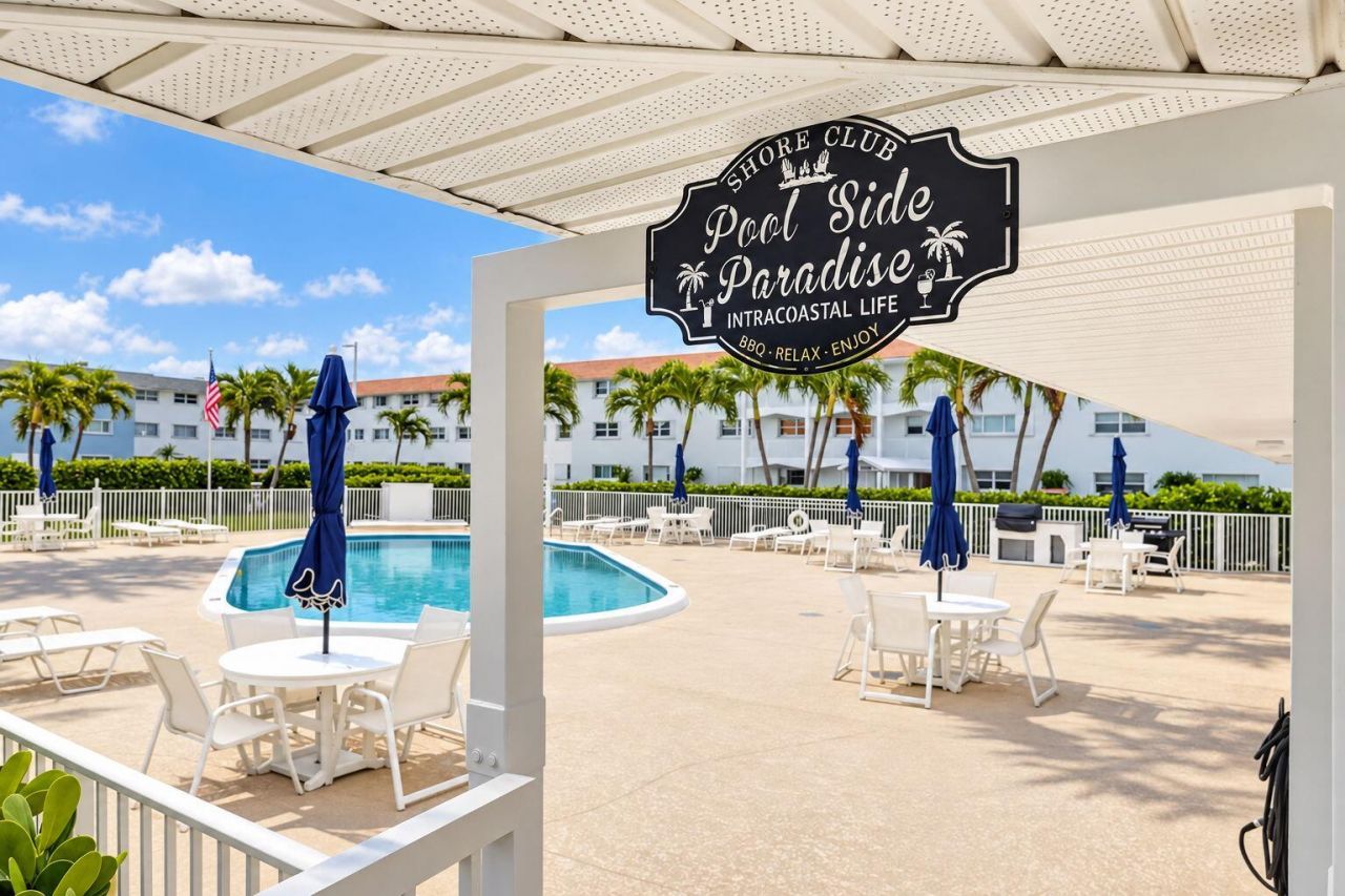 111 Shore Court, Unit 301, North Palm Beach, FL 33408 Photo