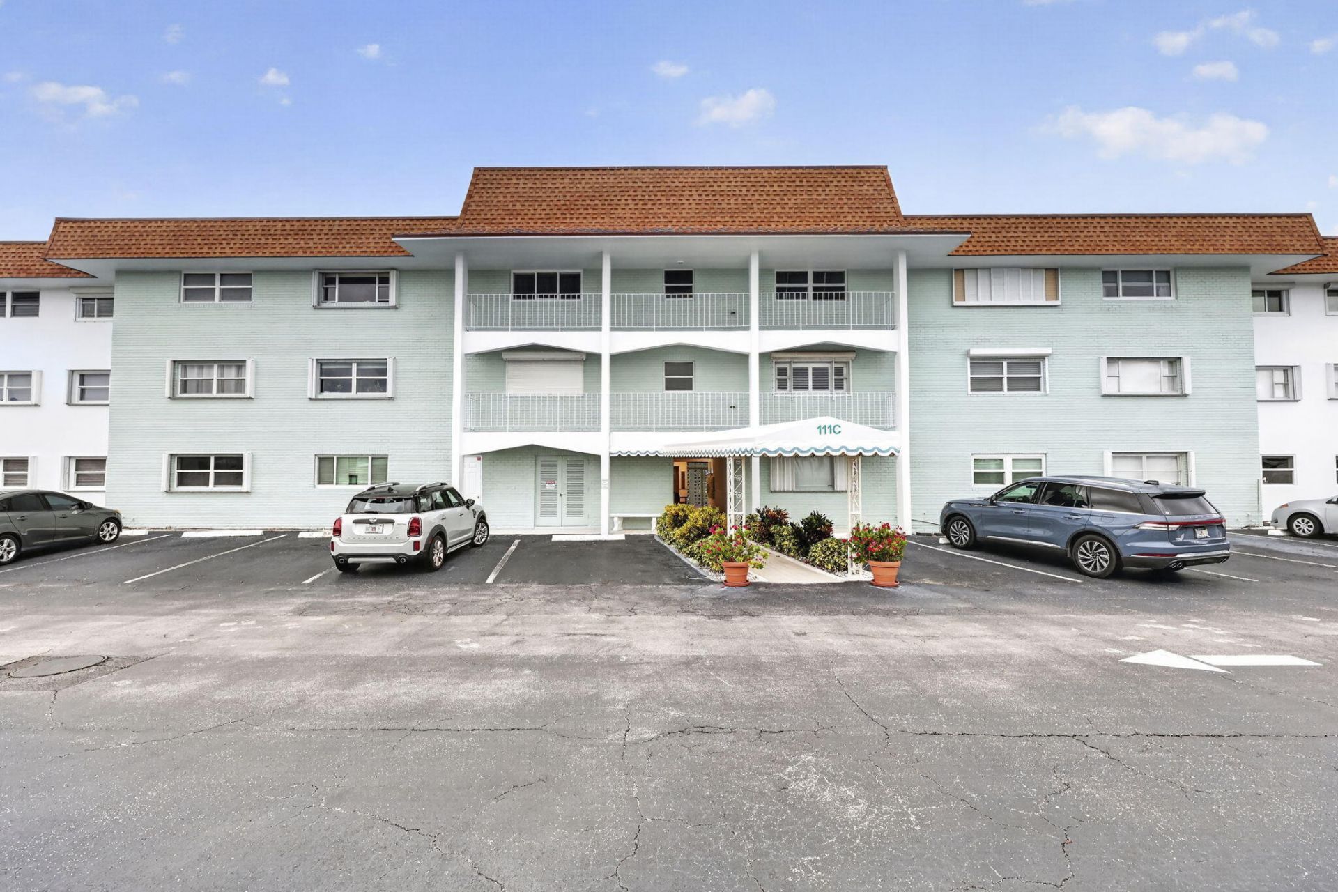 111 Shore Court, Unit 301, North Palm Beach, FL 33408 Photo