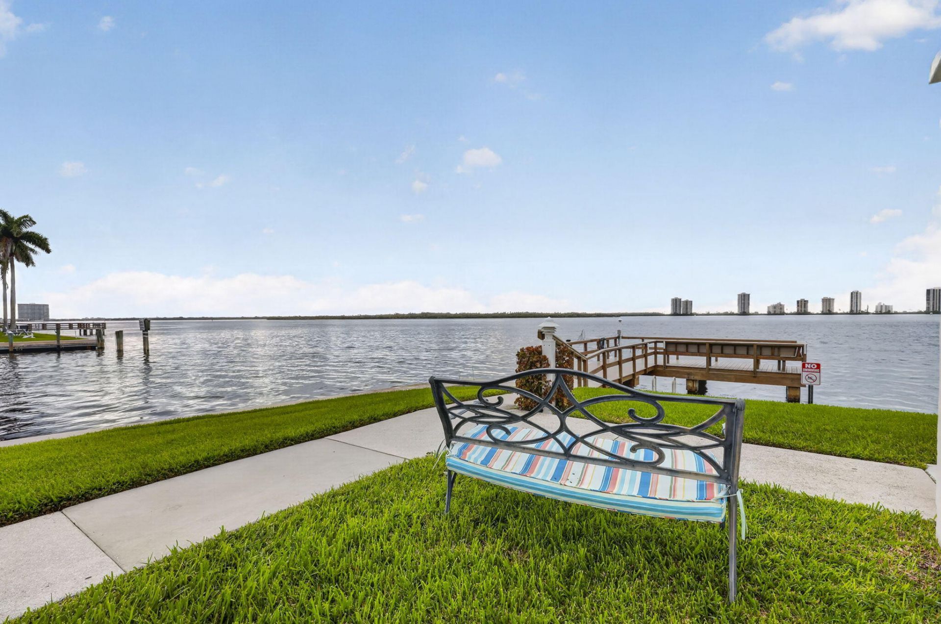 111 Shore Court, Unit 301, North Palm Beach, FL 33408 Photo