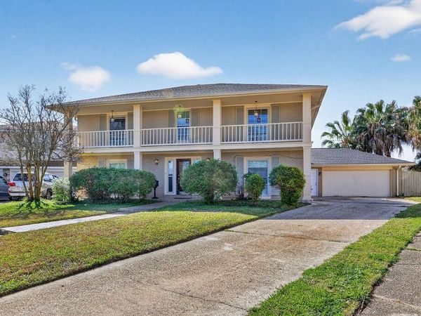 3949 MIMOSA Drive , New Orleans, LA 70131