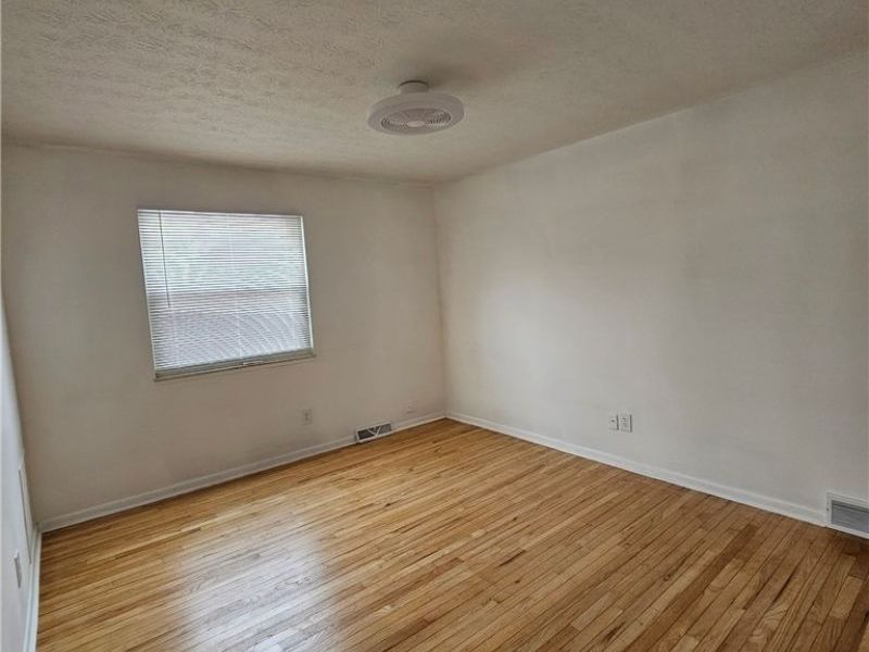 33158 Lakeshore Boulevard , Eastlake, OH 44095 Photo 16