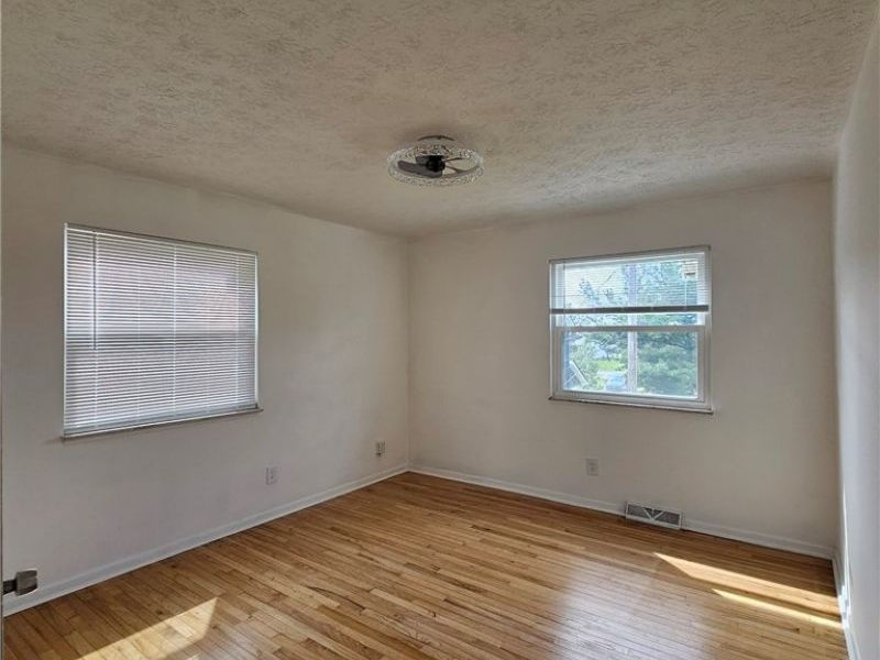 33158 Lakeshore Boulevard , Eastlake, OH 44095 Photo 18