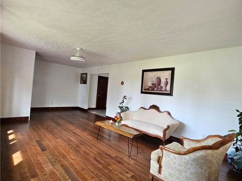 33158 Lakeshore Boulevard , Eastlake, OH 44095 Photo 4