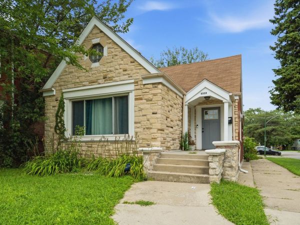 8559 S Phillips Avenue , Chicago, IL 60617
