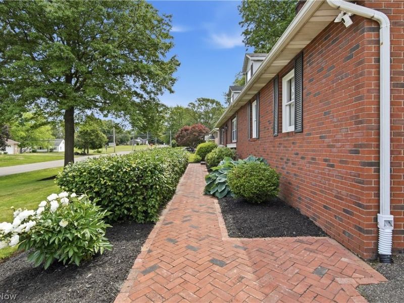 805 Concord Street NW, Massillon, OH 44646 Photo 3