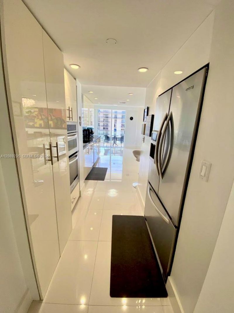 19707 Turnberry Way, Unit 27D, Aventura, FL 33180 Photo