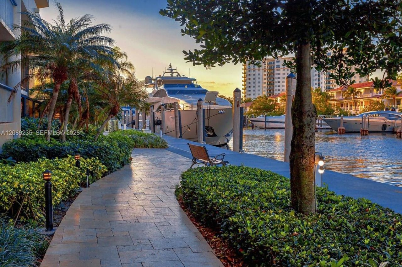 19707 Turnberry Way, Unit 27D, Aventura, FL 33180 Photo