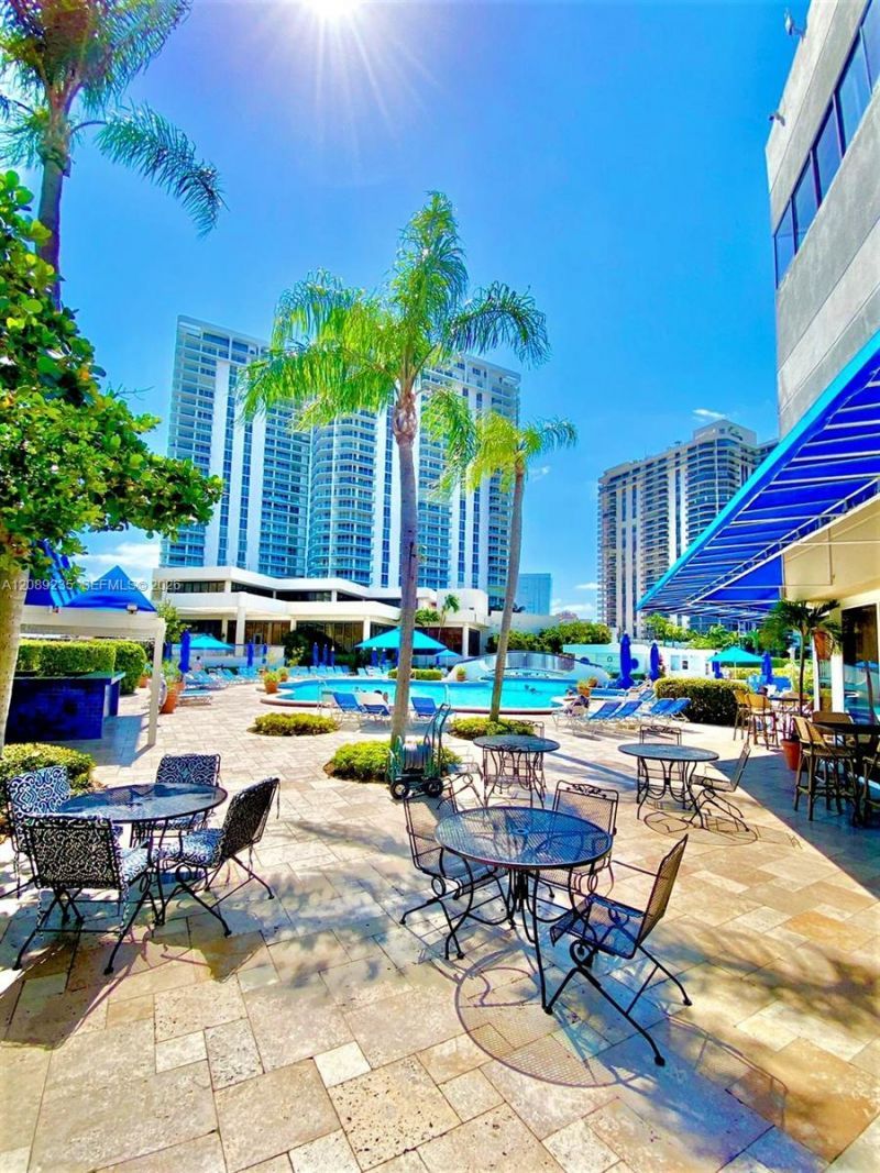 19707 Turnberry Way, Unit 27D, Aventura, FL 33180 Photo