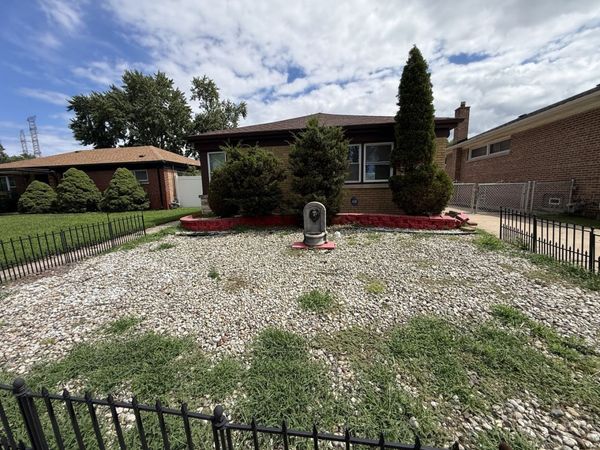 14405 S Calhoun Avenue , Burnham, IL 60633