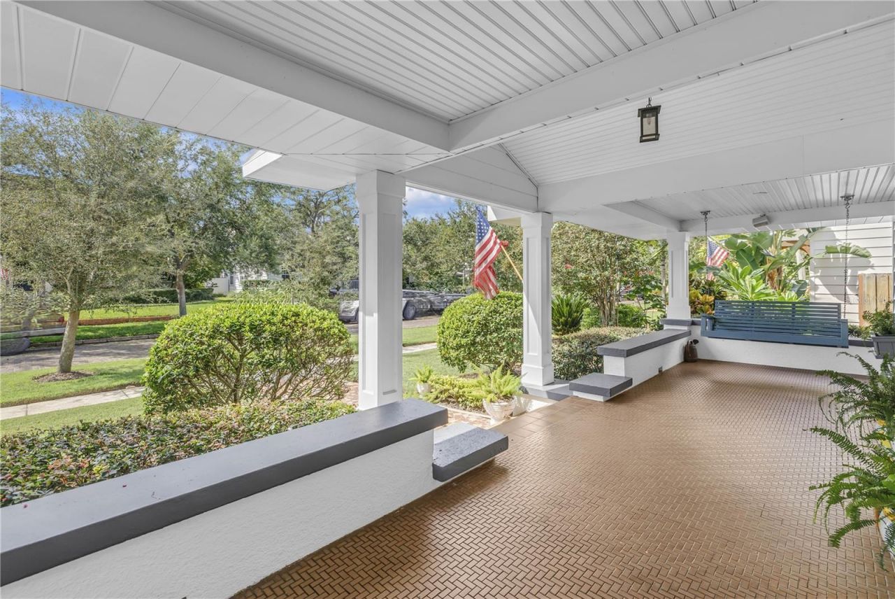 445 18th Avenue Ne, Saint Petersburg, FL 33704 Photo