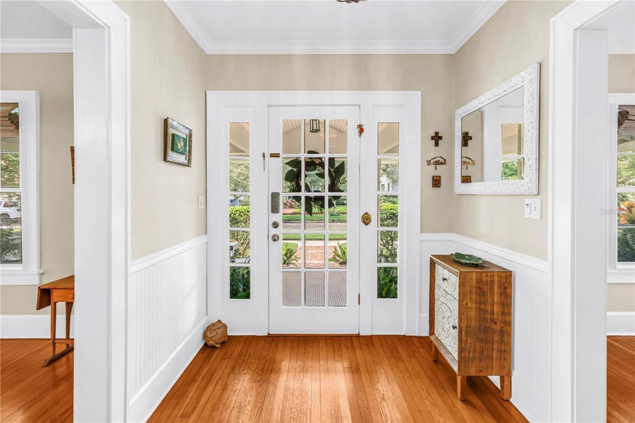 445 18th Avenue Ne, Saint Petersburg, FL 33704 Photo