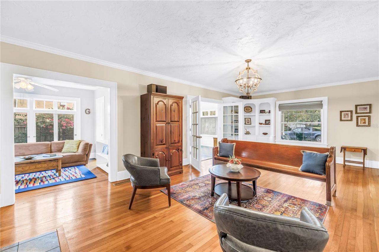 445 18th Avenue Ne, Saint Petersburg, FL 33704 Photo