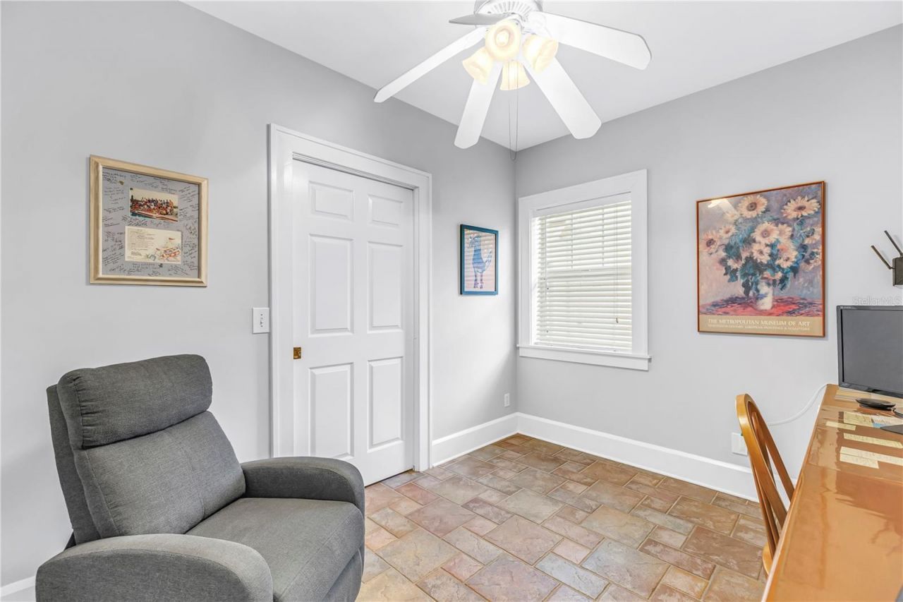 445 18th Avenue Ne, Saint Petersburg, FL 33704 Photo