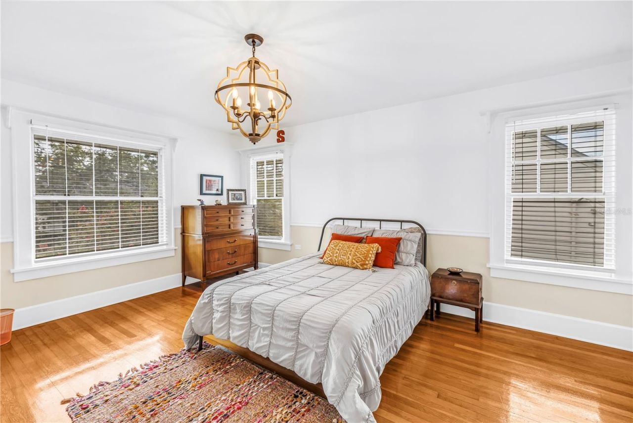 445 18th Avenue Ne, Saint Petersburg, FL 33704 Photo