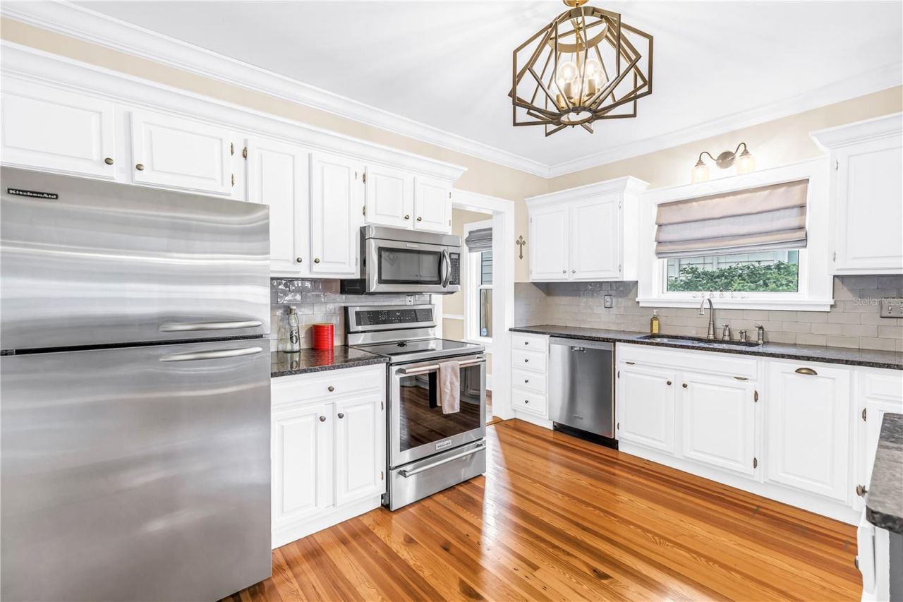 445 18th Avenue Ne, Saint Petersburg, FL 33704 Photo