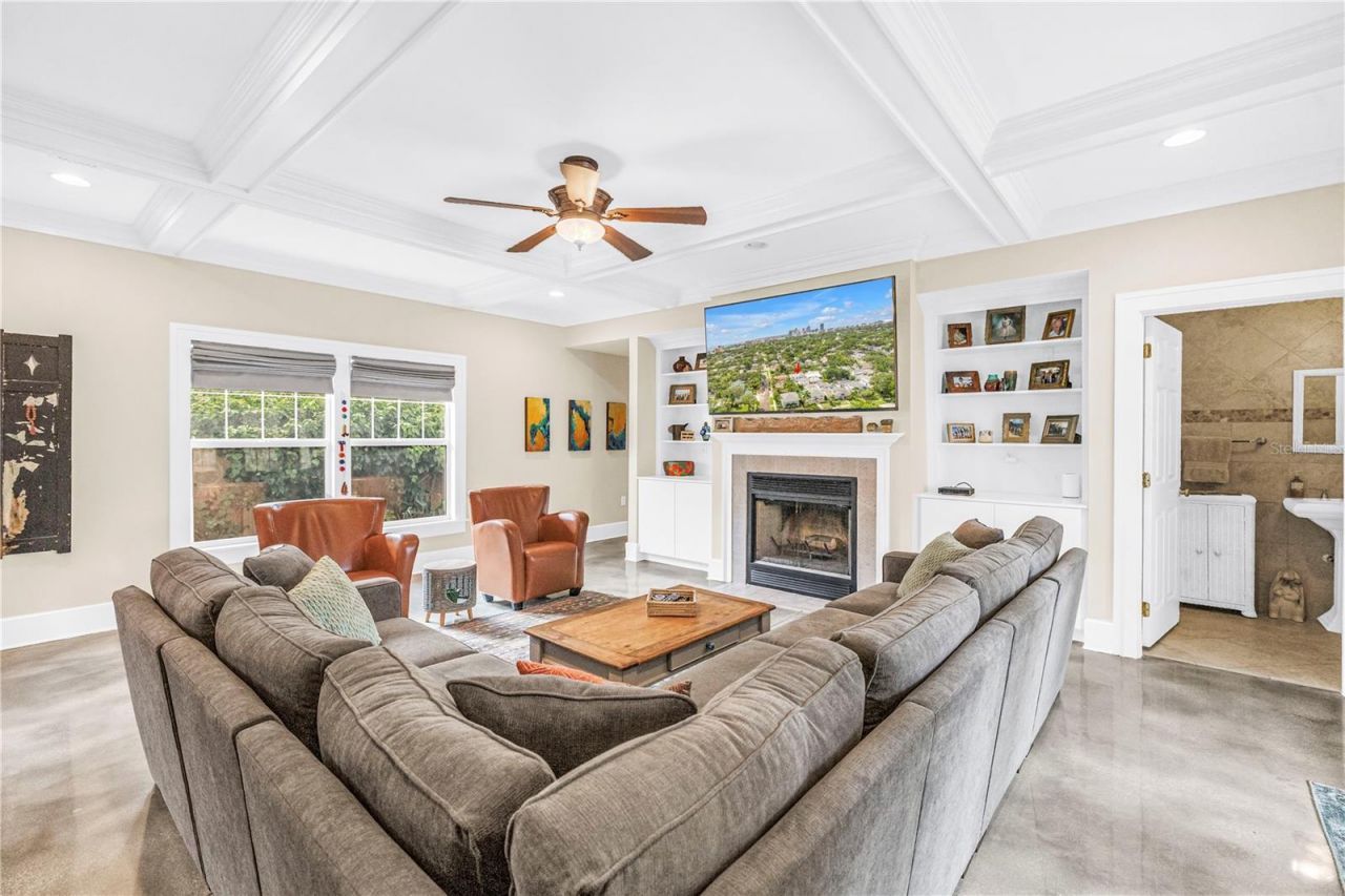 445 18th Avenue Ne, Saint Petersburg, FL 33704 Photo