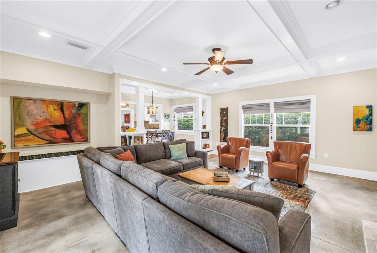 445 18th Avenue Ne, Saint Petersburg, FL 33704 Photo