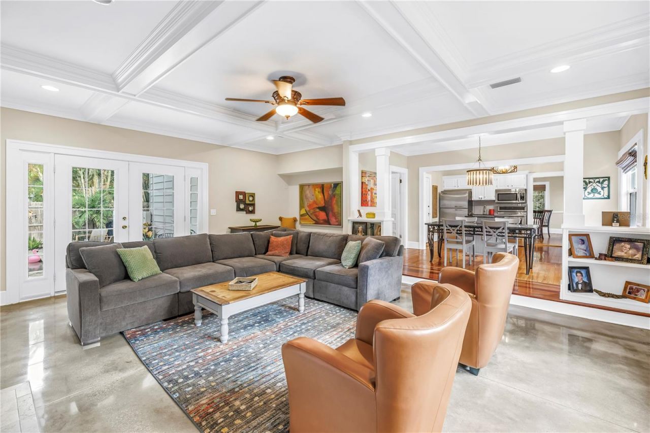 445 18th Avenue Ne, Saint Petersburg, FL 33704 Photo