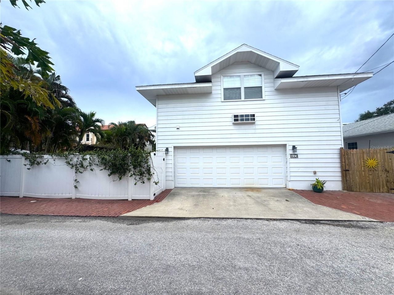 445 18th Avenue Ne, Saint Petersburg, FL 33704 Photo