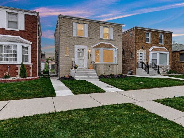 10048 S Rhodes Avenue, Chicago, IL 60628