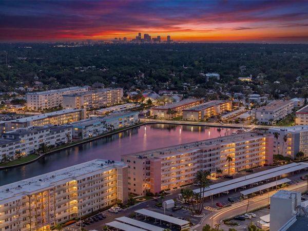 6025 SHORE BOULEVARD S, Unit 304, GULFPORT, FL 33707