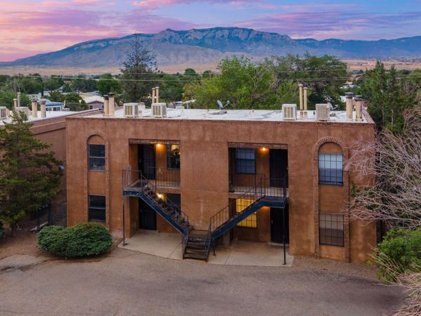 1000 Meadowlark Court SE, Rio Rancho, NM 87124