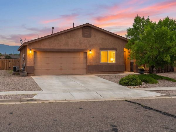 15 Tome Vista Drive , Los Lunas, NM 87031