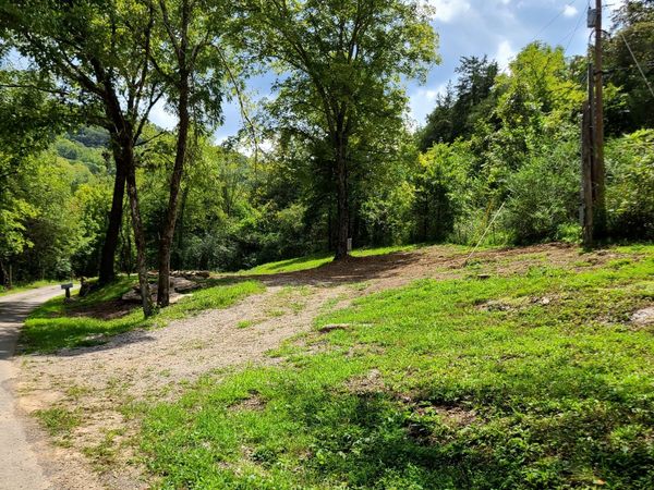 22 Judkins Ln , Hickman, TN 38567