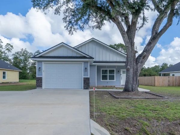 27438 W 4TH Avenue, Hilliard, FL 32046